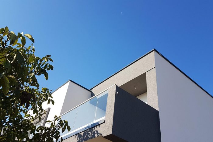 casa moderna acoperis terasa